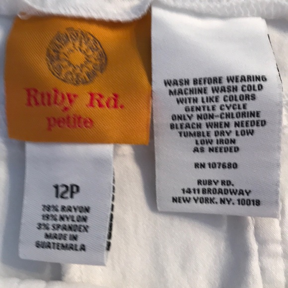 Ruby Rd. Petite white slacks size 12 P - Picture 5 of 5